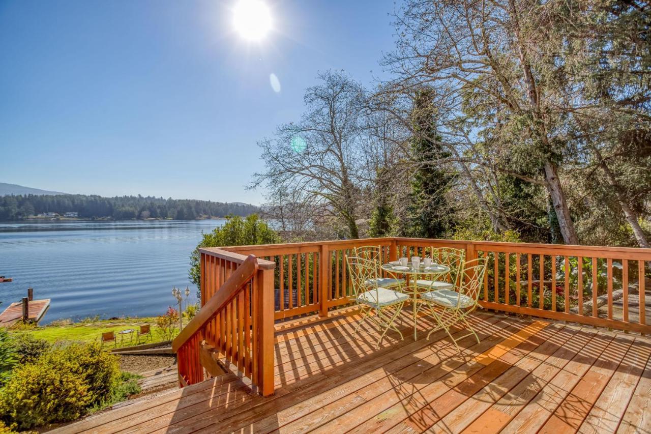 Regatta Park Lake House Lincoln City Exterior photo