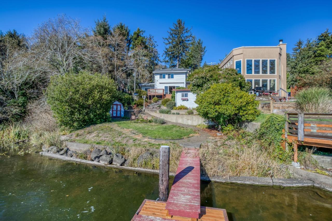 Regatta Park Lake House Lincoln City Exterior photo