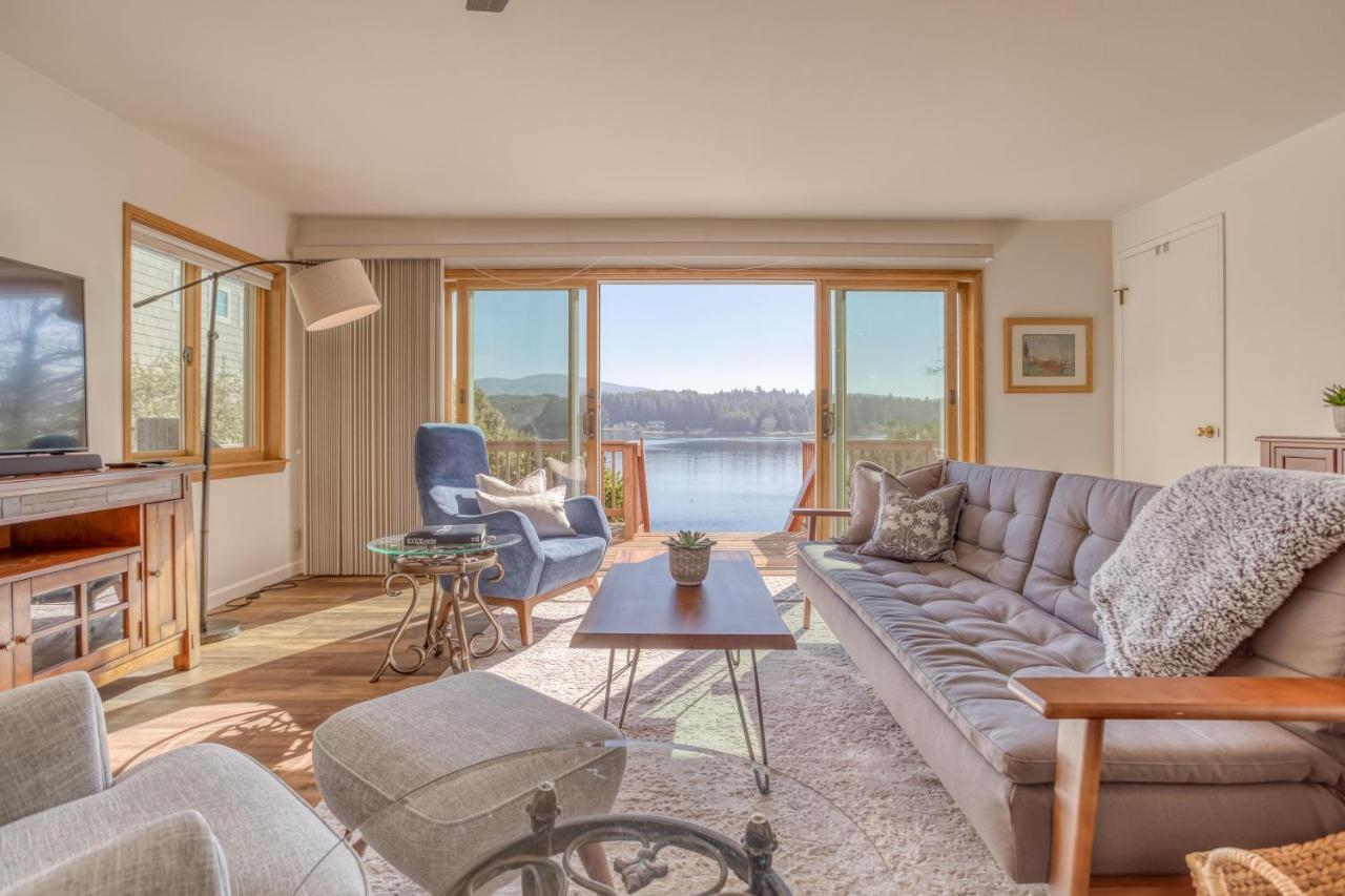 Regatta Park Lake House Lincoln City Exterior photo