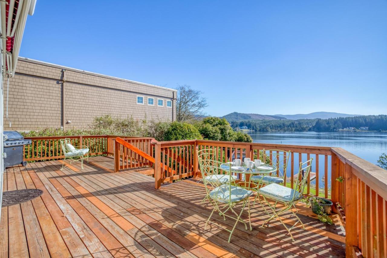 Regatta Park Lake House Lincoln City Exterior photo
